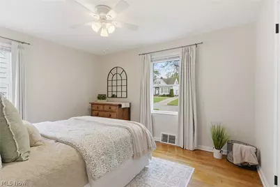 5175 Cheltenham Boulevard, Lyndhurst, OH 44124 - Photo 12