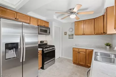 5175 Cheltenham Boulevard, Lyndhurst, OH 44124 - Photo 8