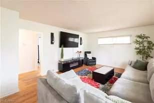 1640 Wiltshire Rd, Akron, OH 44313 - Photo 2