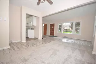 154 E Brookside Ave, Akron, OH 44301 - Photo 6
