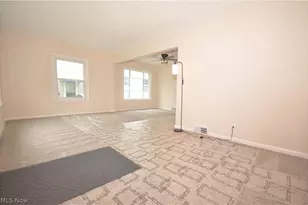 154 E Brookside Ave, Akron, OH 44301 - Photo 8