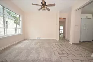 154 E Brookside Ave, Akron, OH 44301 - Photo 10