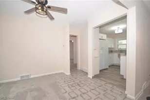154 E Brookside Ave, Akron, OH 44301 - Photo 12