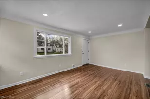 5234 Henry St, Maple Heights, OH 44137 - Photo 8