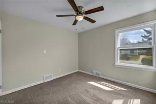 5234 Henry St, Maple Heights, OH 44137 - Photo 18