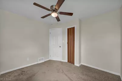 5234 Henry Street, Maple Heights, OH 44137 - Photo 22