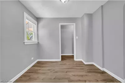 19409 Raymond Street, Maple Heights, OH 44137 - Photo 10
