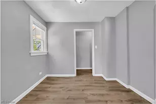 19409 Raymond St, Maple Heights, OH 44137 - Photo 10