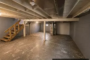 2042 13th St SW, Akron, OH 44314 - Photo 32