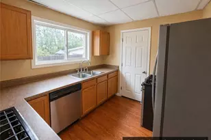 2042 13th St SW, Akron, OH 44314 - Photo 16