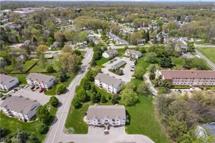 1435 Buckingham Gate D Blvd, Cuyahoga Falls, OH 44221 - Photo 2