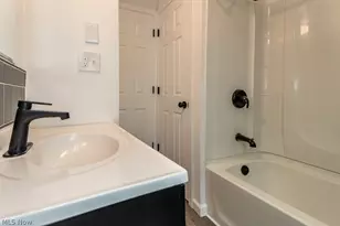 434 E 272nd St, Euclid, OH 44132 - Photo 24