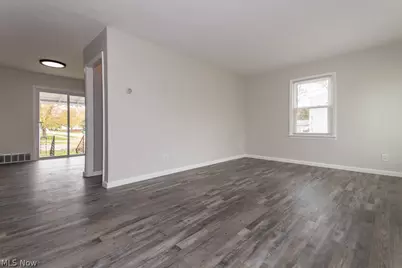 434 E 272nd Street, Euclid, OH 44132 - Photo 12