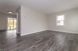 434 E 272nd St, Euclid, OH 44132 - Photo 12