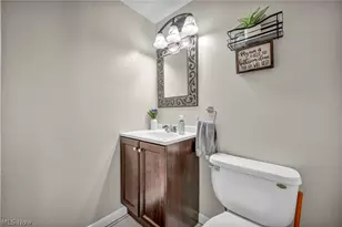 24281 Lebern Dr, North Olmsted, OH 44070 - Photo 28