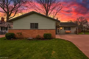 24281 Lebern Dr, North Olmsted, OH 44070 - Photo 2