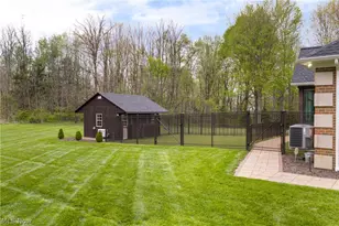 8622 Hunters Ridge Run, Wadsworth, OH 44281 - Photo 12