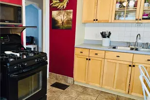 2402 E 35th St, Lorain, OH 44055 - Photo 4