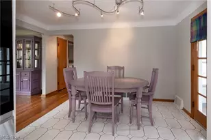 5042 N Barton Rd, Lyndhurst, OH 44124 - Photo 8