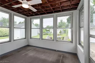 5042 N Barton Rd, Lyndhurst, OH 44124 - Photo 10