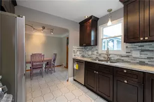 5042 N Barton Rd, Lyndhurst, OH 44124 - Photo 14