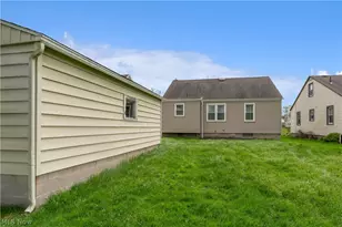 56 Rockdale Ave, Boardman, OH 44512 - Photo 18
