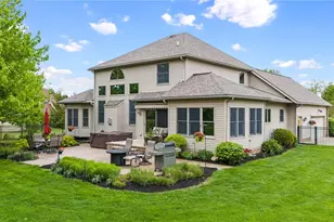 5180 Cheyney Ln, Brunswick Hills, OH 44212 - Photo 2