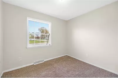 2456 Jackson Street, Lorain, OH 44052 - Photo 14