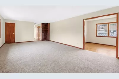 2456 Jackson Street, Lorain, OH 44052 - Photo 2