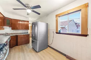 2456 Jackson St, Lorain, OH 44052 - Photo 10