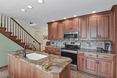152 Woodridge Drive, Elyria, OH 44035 - Photo 12