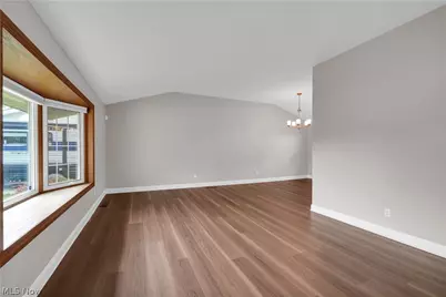 17024 Hunting Meadows Drive, Strongsville, OH 44136 - Photo 8