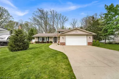 17024 Hunting Meadows Drive, Strongsville, OH 44136 - Photo 46