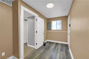 17024 Hunting Meadows Dr, Strongsville, OH 44136 - Photo 20