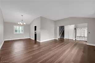 17024 Hunting Meadows Dr, Strongsville, OH 44136 - Photo 2