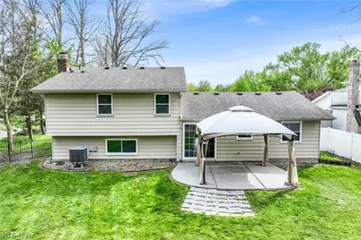 17024 Hunting Meadows Drive, Strongsville, OH 44136 - Photo 40
