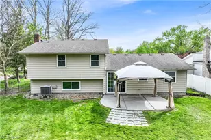 17024 Hunting Meadows Dr, Strongsville, OH 44136 - Photo 40