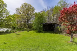 7903 E Liberty St, Hubbard, OH 44425 - Photo 8