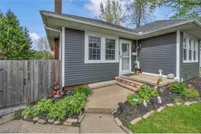 275 4th Street SW, Brewster, OH 44613 - Photo 4