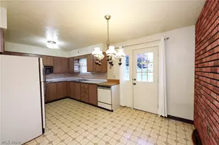 1352 Barone Dr Ext, Weirton, WV 26062 - Photo 6