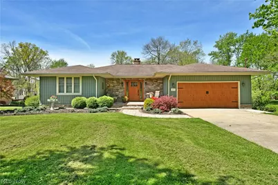 3203 Morrow Drive, Cortland, OH 44410 - Photo 1