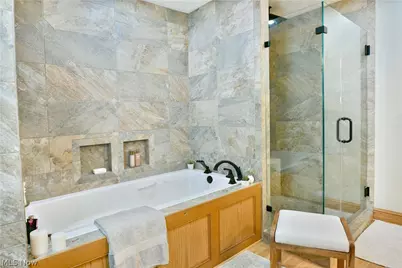 3203 Morrow Drive, Cortland, OH 44410 - Photo 22