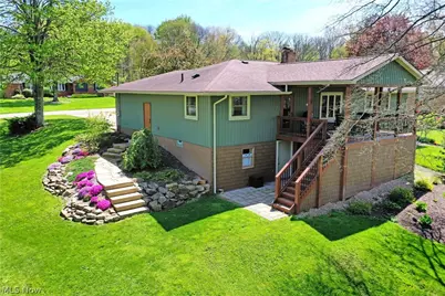 3203 Morrow Drive, Cortland, OH 44410 - Photo 2