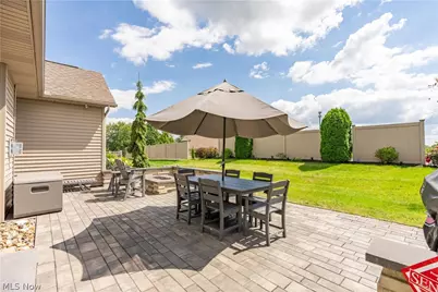 9684 Emerald Bluff Circle NW, Canal Fulton, OH 44614 - Photo 32
