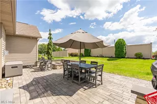 9684 Emerald Bluff Cir NW, Canal Fulton, OH 44614 - Photo 32