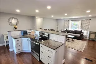 751 Woodstock Rd, Akron, OH 44312 - Photo 6