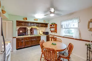 6100 Paisley Dr, North Olmsted, OH 44070 - Photo 10