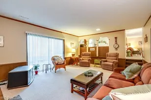 6100 Paisley Dr, North Olmsted, OH 44070 - Photo 12