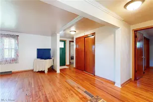 523 Juanita St, Steubenville, OH 43952 - Photo 4