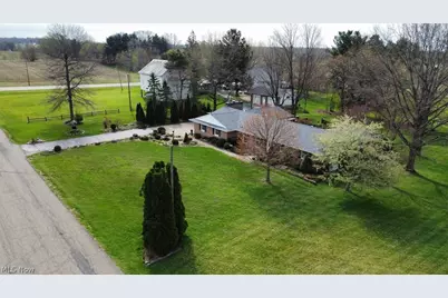 7470 Gayview Street, Louisville, OH 44641 - Photo 2